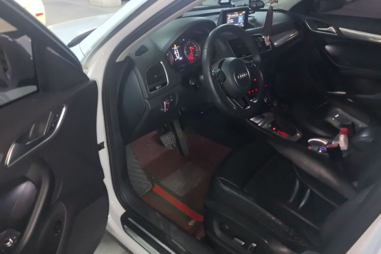 Used Audi Q3 2017 35 TFSI quattro all-wheel drive fashion model Driver Seat
