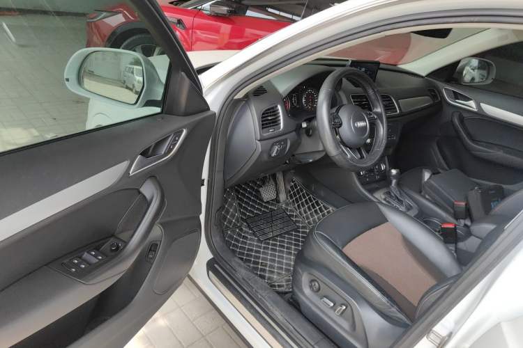 Used Audi Q3 2017 35 TFSI Fashion Model Driver Seat
