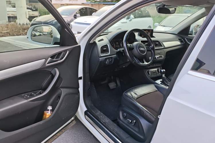 Used Audi Q3 2017 30 TFSI Fashion Model Driver Seat