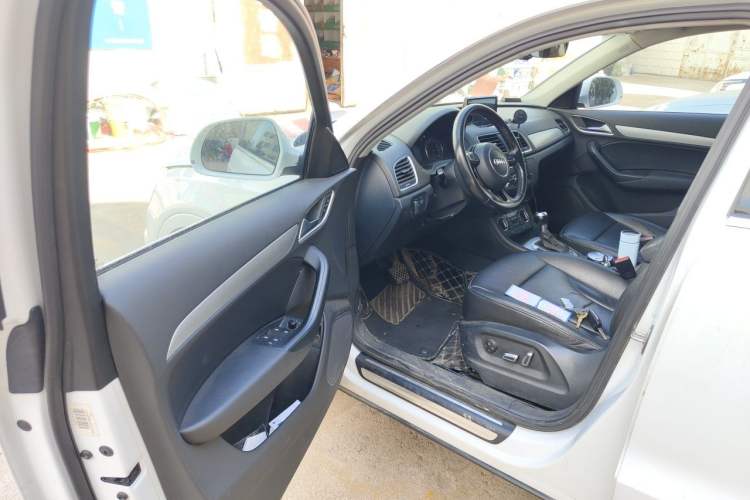 Used Audi Q3 2017 35 TFSI Fashion Model Driver Seat