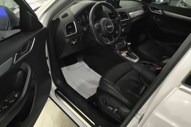Used Audi Q3 2017 30 TFSI Fashion Model Driver Seat