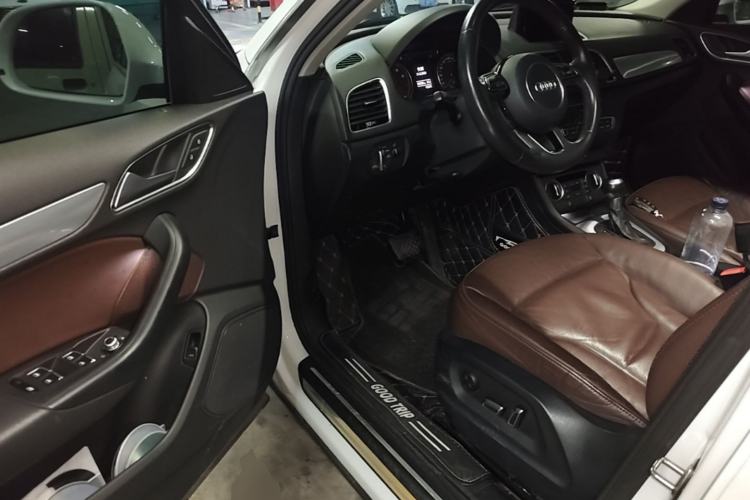 Used Audi Q3 2017 35 TFSI Style Edition Driver Seat