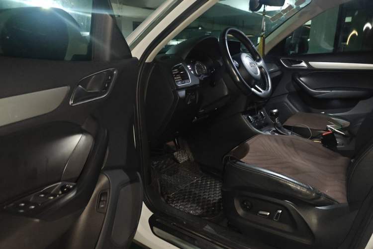 Used Audi Q3 2017 35 TFSI Fashion Model Driver Seat