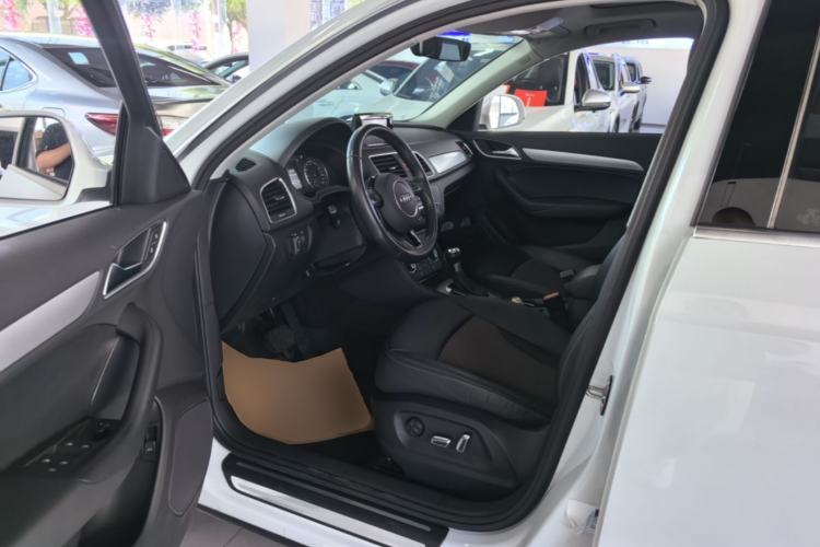 Used Audi Q3 2017 35 TFSI Fashion Model Driver Seat