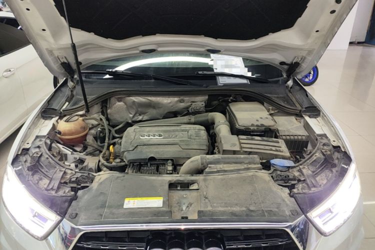 Used Audi Q3 2017 35 TFSI Style Edition Engine Bay