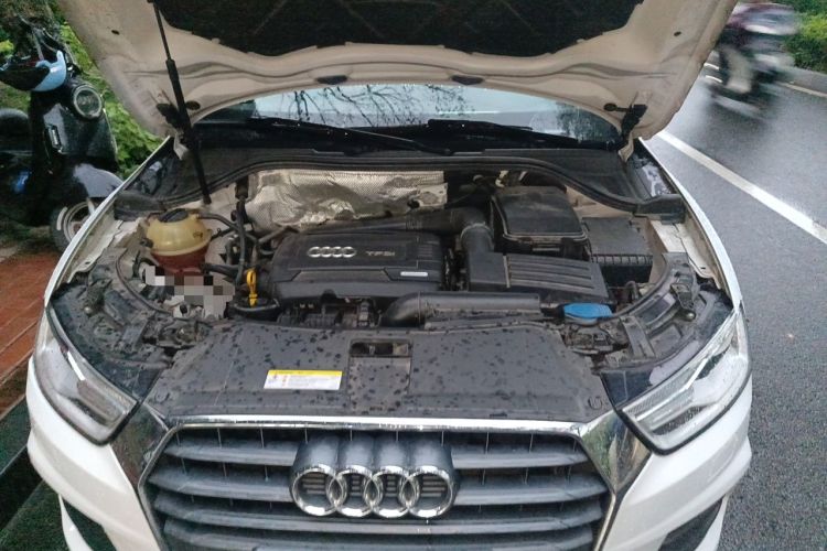 Used Audi Q3 2017 35 TFSI Fashion Model Engine Bay