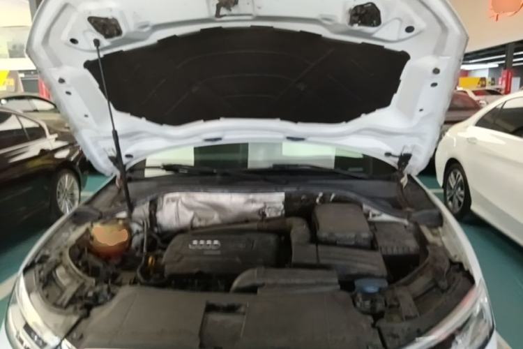 Used Audi Q3 2017 35 TFSI quattro all-wheel-drive sport model Engine Bay