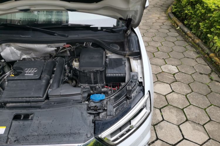 Used Audi Q3 2017 30 TFSI Fashion Model Engine Bay Left