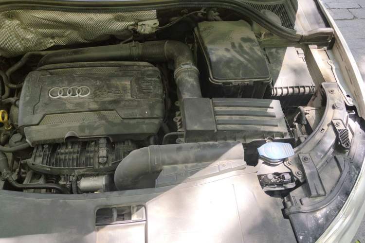 Used Audi Q3 2017 35 TFSI Fashion Model Engine Bay Left