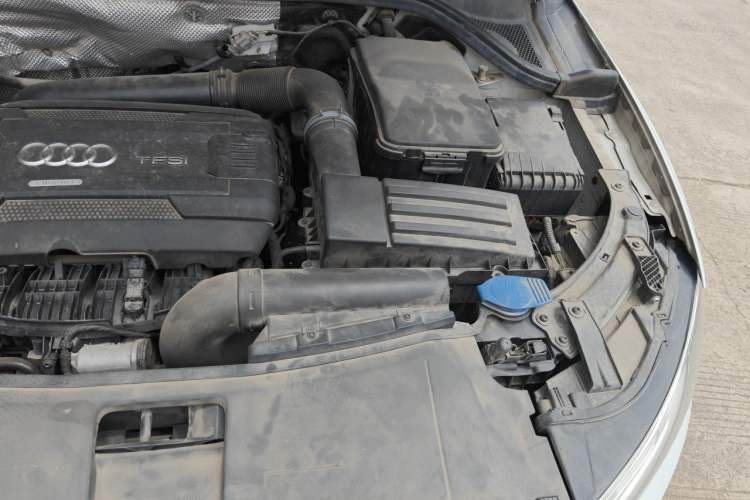 Used Audi Q3 2017 35 TFSI Fashion Model Engine Bay Left
