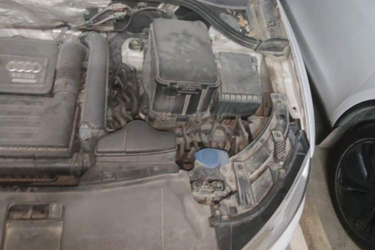 Used Audi Q3 2017 30 TFSI Fashion Model Engine Bay Left