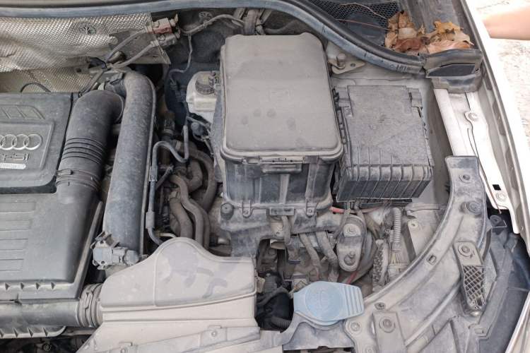 Used Audi Q3 2017 30 TFSI Standard Model Engine Bay Left