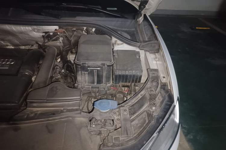Used Audi Q3 2017 30 TFSI Fashion Model Engine Bay Left