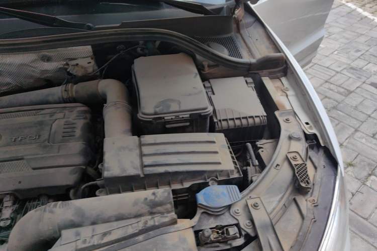 Used Audi Q3 2017 35 TFSI Fashion Model Engine Bay Left