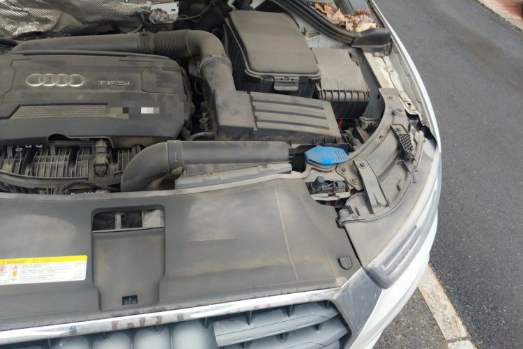 Used Audi Q3 2017 35 TFSI Style Edition Engine Bay Left