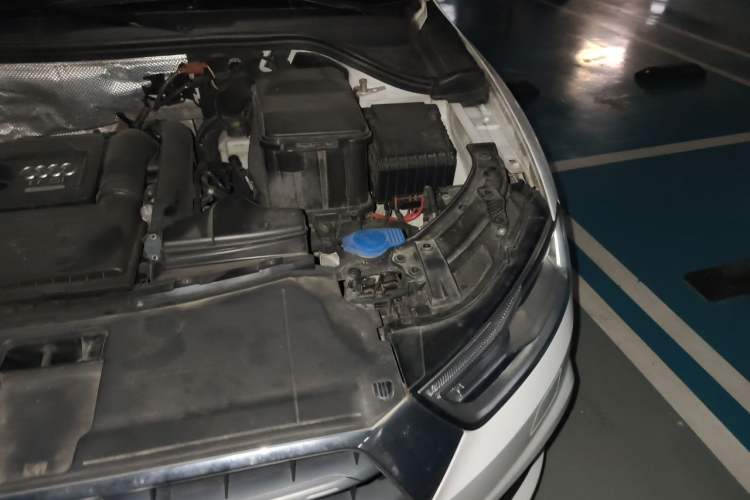Used Audi Q3 2017 30 TFSI Fashion Model Engine Bay Left