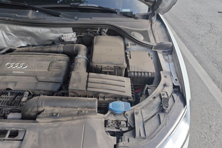 Used Audi Q3 2017 35 TFSI Fashion Model Engine Bay Left