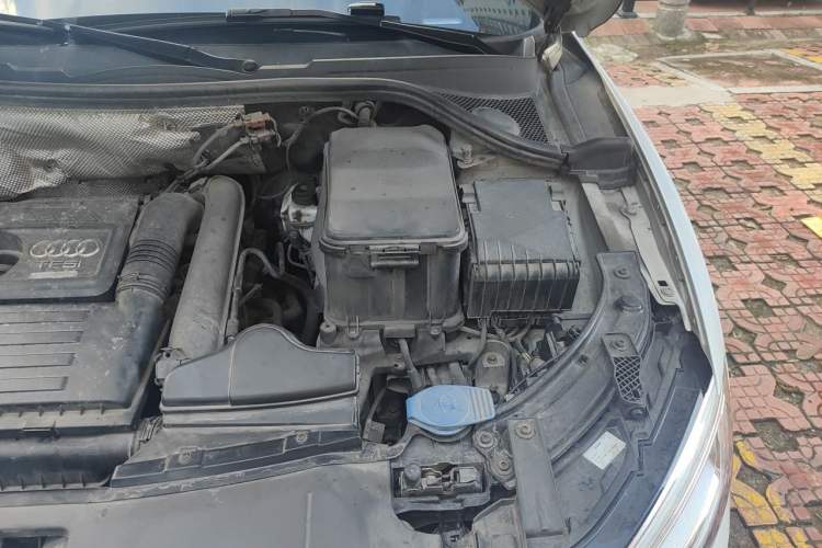 Used Audi Q3 2017 30 TFSI Fashion Model Engine Bay Left
