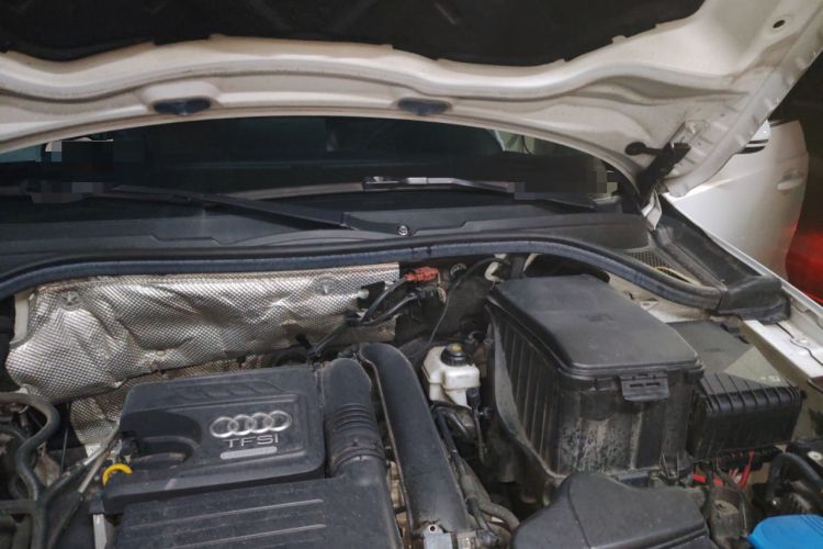 Used Audi Q3 2017 30 TFSI Fashion Model Engine Bay Left