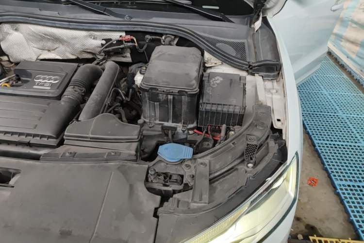 Used Audi Q3 2017 30 TFSI Fashion Model Engine Bay Left