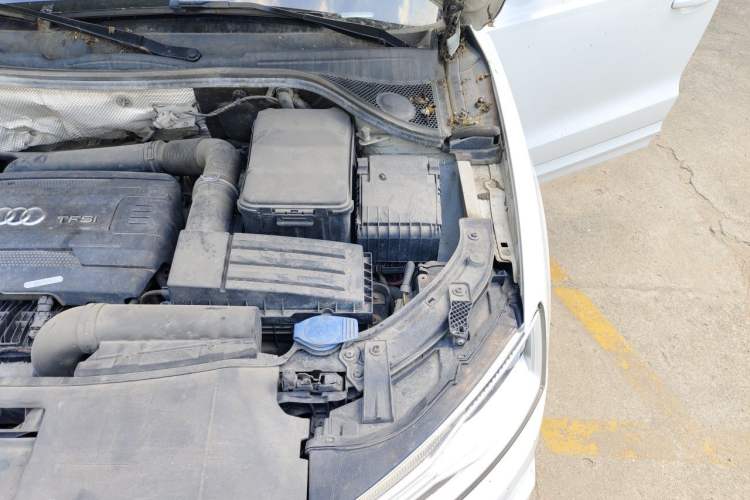 Used Audi Q3 2017 35 TFSI Fashion Model Engine Bay Left