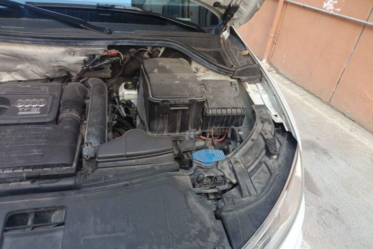 Used Audi Q3 2017 30 TFSI Fashion Model Engine Bay Left