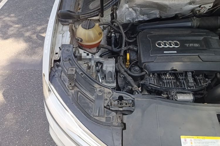 Used Audi Q3 2017 35 TFSI Fashion Model Engine Bay Right
