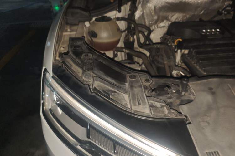 Used Audi Q3 2017 30 TFSI Fashion Model Engine Bay Right