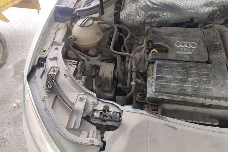 Used Audi Q3 2017 30 TFSI Fashion Model Engine Bay Right