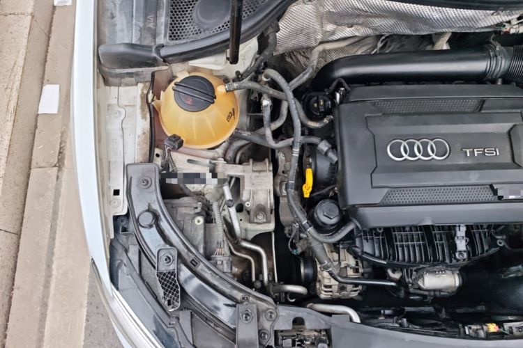 Used Audi Q3 2017 35 TFSI Fashion Model Engine Bay Right