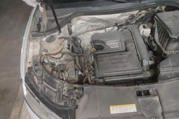 Used Audi Q3 2017 30 TFSI Fashion Model Engine Bay Right