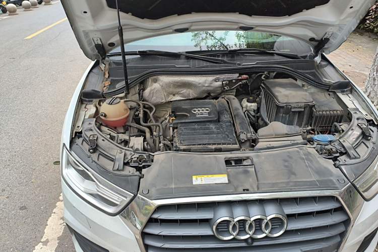 Used Audi Q3 2017 30 TFSI Fashion Model Engine Bay Right