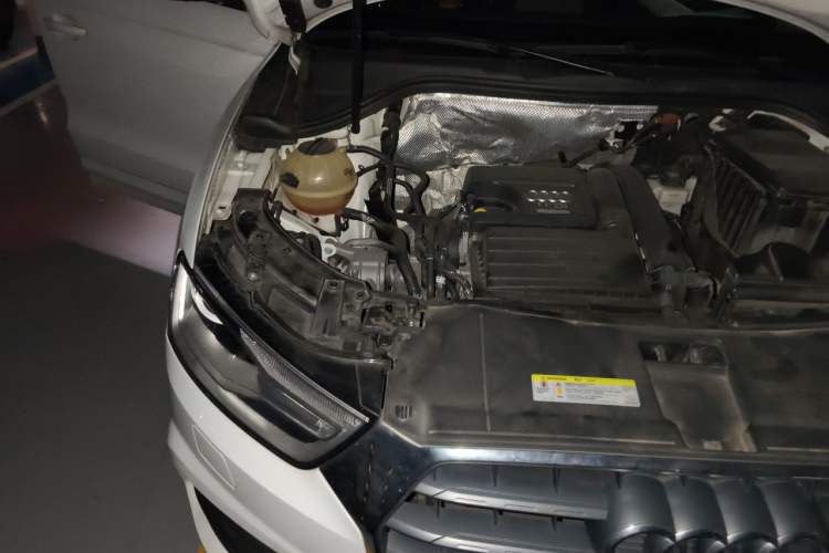 Used Audi Q3 2017 30 TFSI Fashion Model Engine Bay Right
