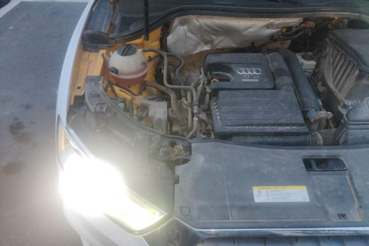 Used Audi Q3 2017 30 TFSI Fashion Model Engine Bay Right