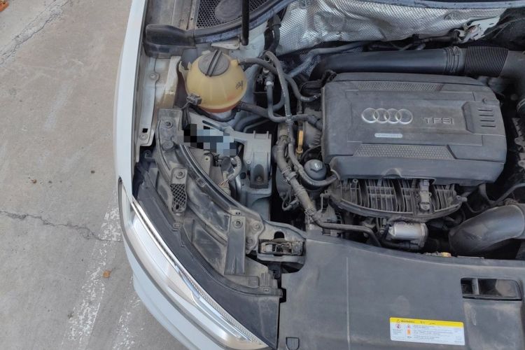 Used Audi Q3 2017 35 TFSI Fashion Model Engine Bay Right