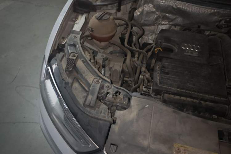 Used Audi Q3 2017 30 TFSI Fashion Model Engine Bay Right