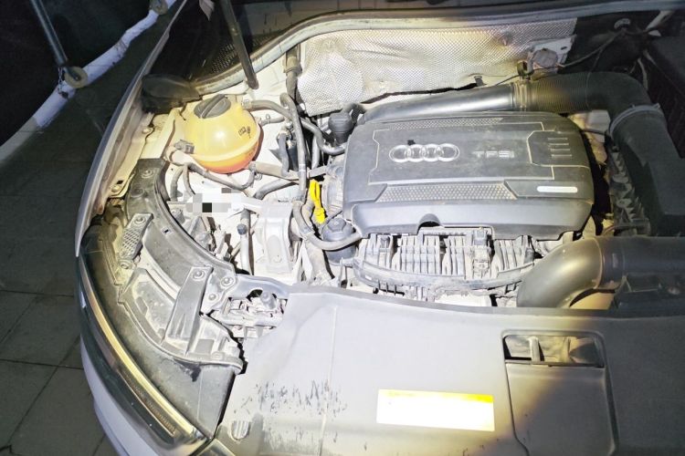 Used Audi Q3 2017 35 TFSI Fashion Model Engine Bay Right