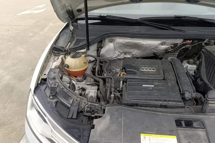 Used Audi Q3 2017 30 TFSI Fashion Model Engine Bay Right
