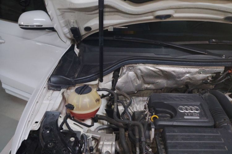 Used Audi Q3 2017 30 TFSI Fashion Model Engine Bay Right