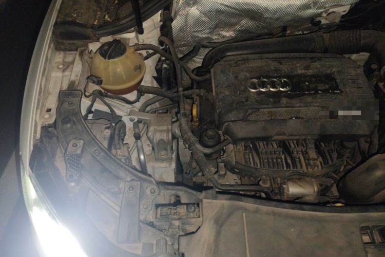 Used Audi Q3 2017 35 TFSI Fashion Model Engine Bay Right