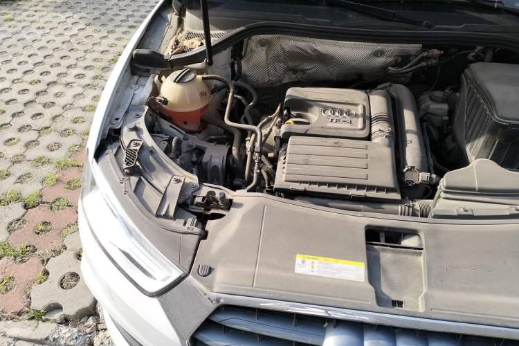Used Audi Q3 2017 30 TFSI Fashion Model Engine Bay Right