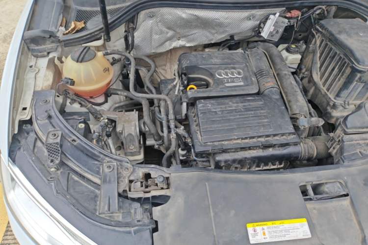 Used Audi Q3 2017 30 TFSI Fashion Model Engine Bay Right
