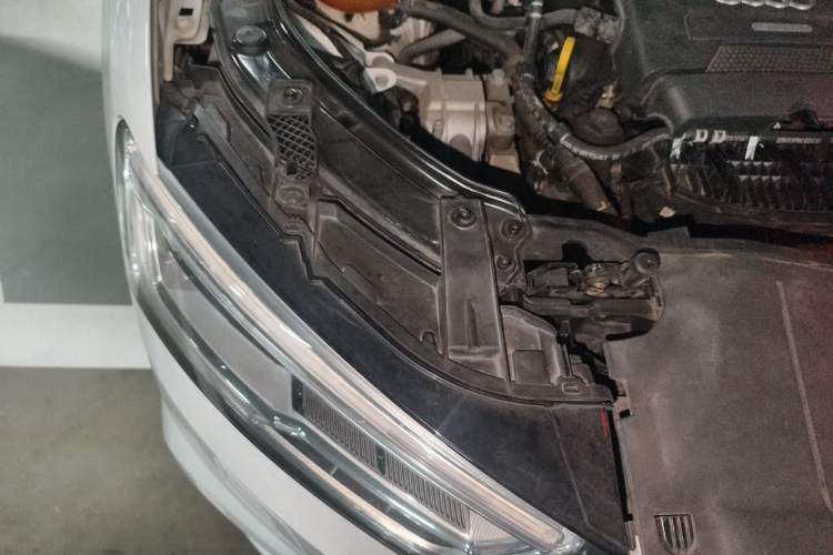 Used Audi Q3 2017 35 TFSI quattro all-wheel drive fashion model Engine Bay Right