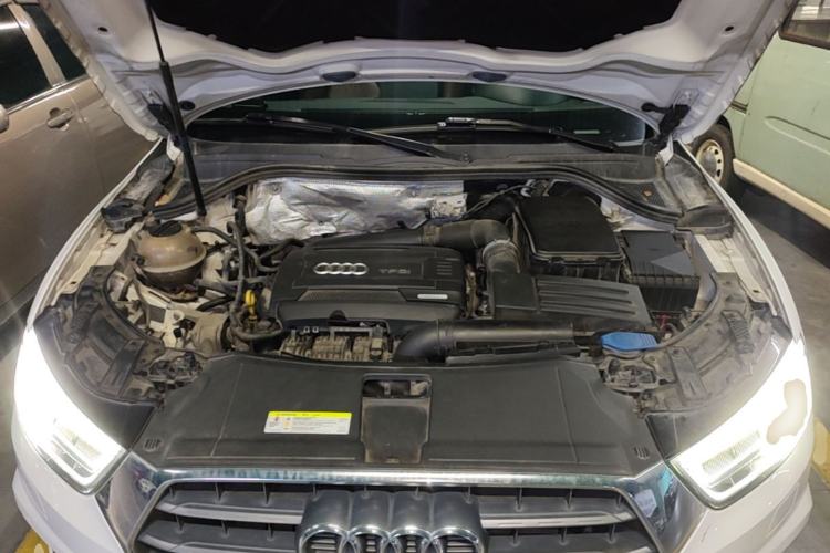 Used Audi Q3 2017 35 TFSI Style Edition Engine Bay