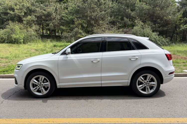 Used Audi Q3 2017 30 TFSI Fashion Model Exterior 1
