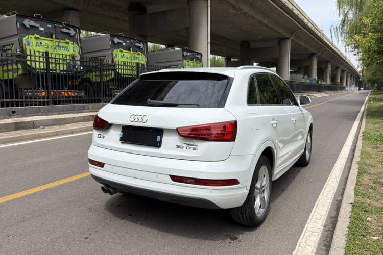 Used Audi Q3 2017 30 TFSI Fashion Model Exterior 2