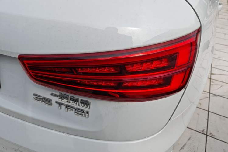 Used Audi Q3 2017 35 TFSI Fashion Model Exterior 3