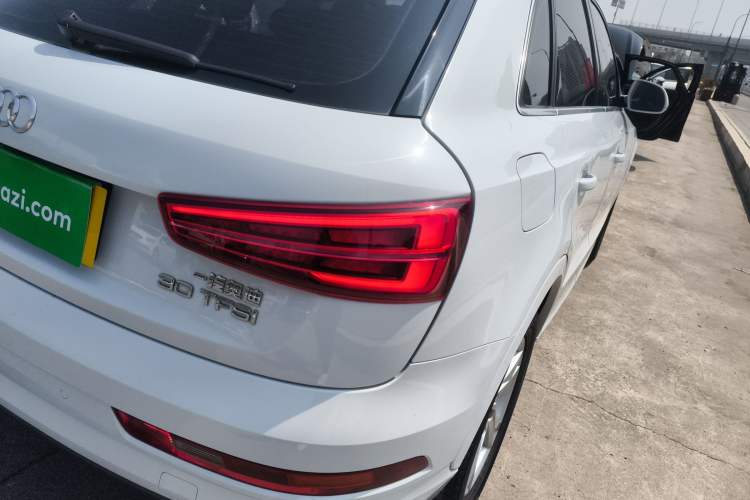 Used Audi Q3 2017 30 TFSI Fashion Model Exterior 3