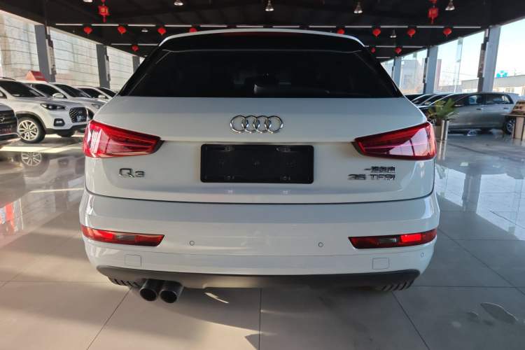 Used Audi Q3 2017 35 TFSI Fashion Model Exterior 4