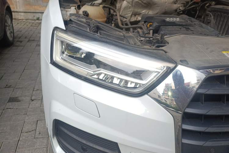 Used Audi Q3 2017 30 TFSI Fashion Model Exterior 6